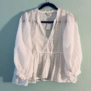 NWT American Eagle Outfitters White eyelet blouse. M